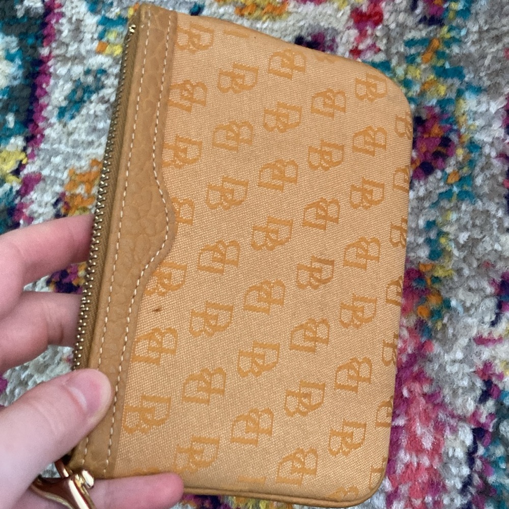 Dooney & Bourke Signature Wristlet. - Picture 6 of 6